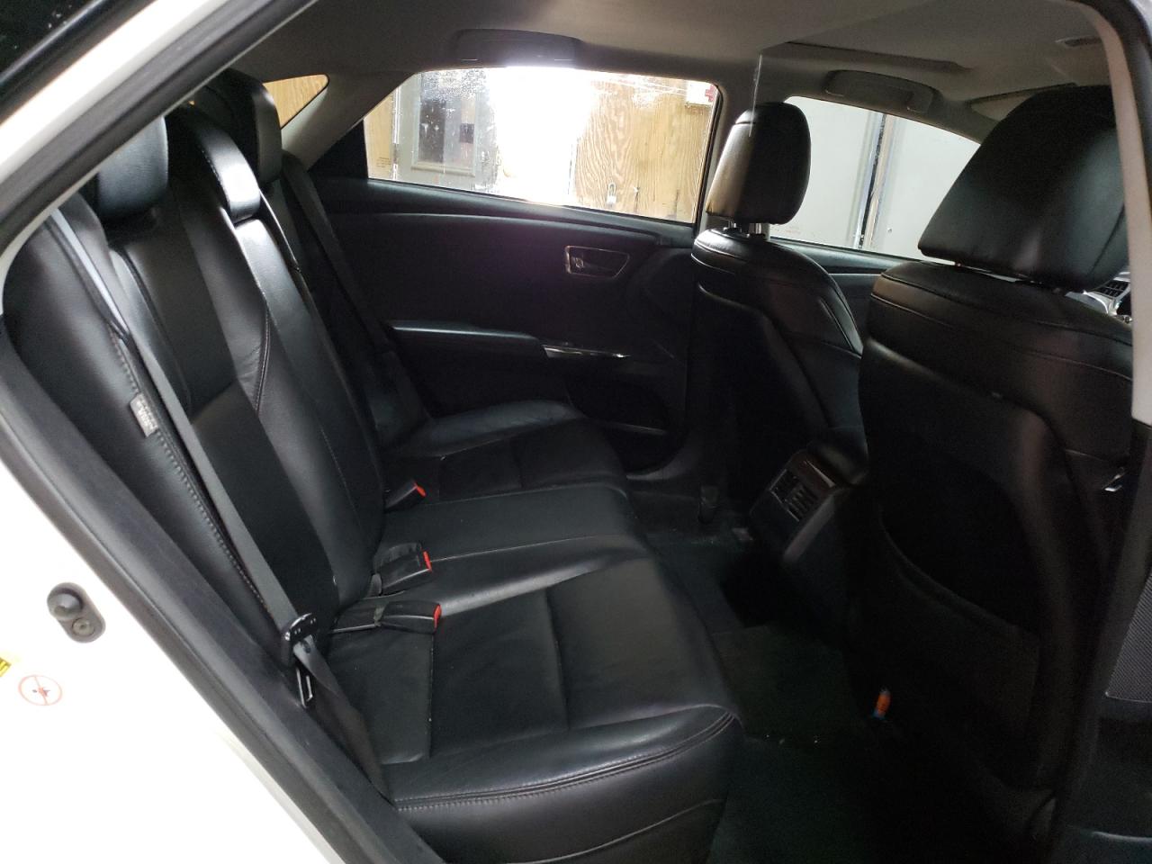 2013 Toyota Avalon - Image 10