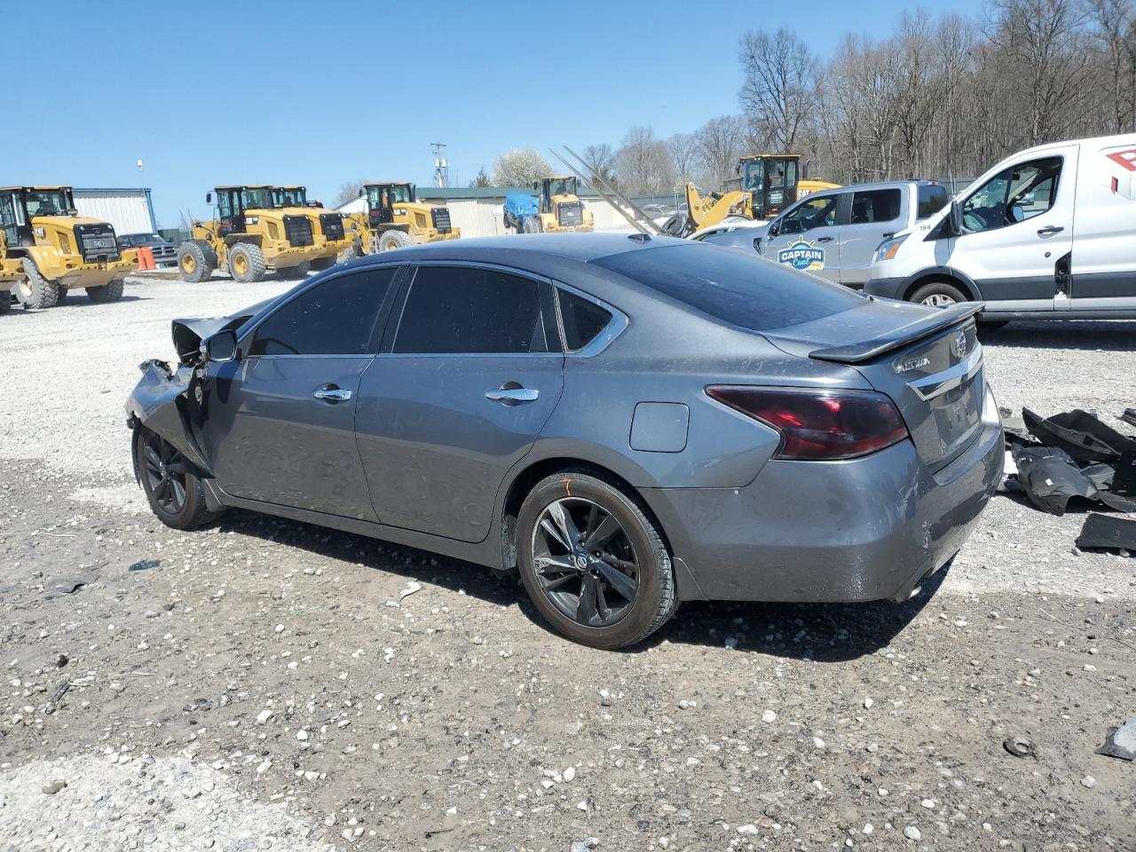 2015 Nissan Altima - Image 2