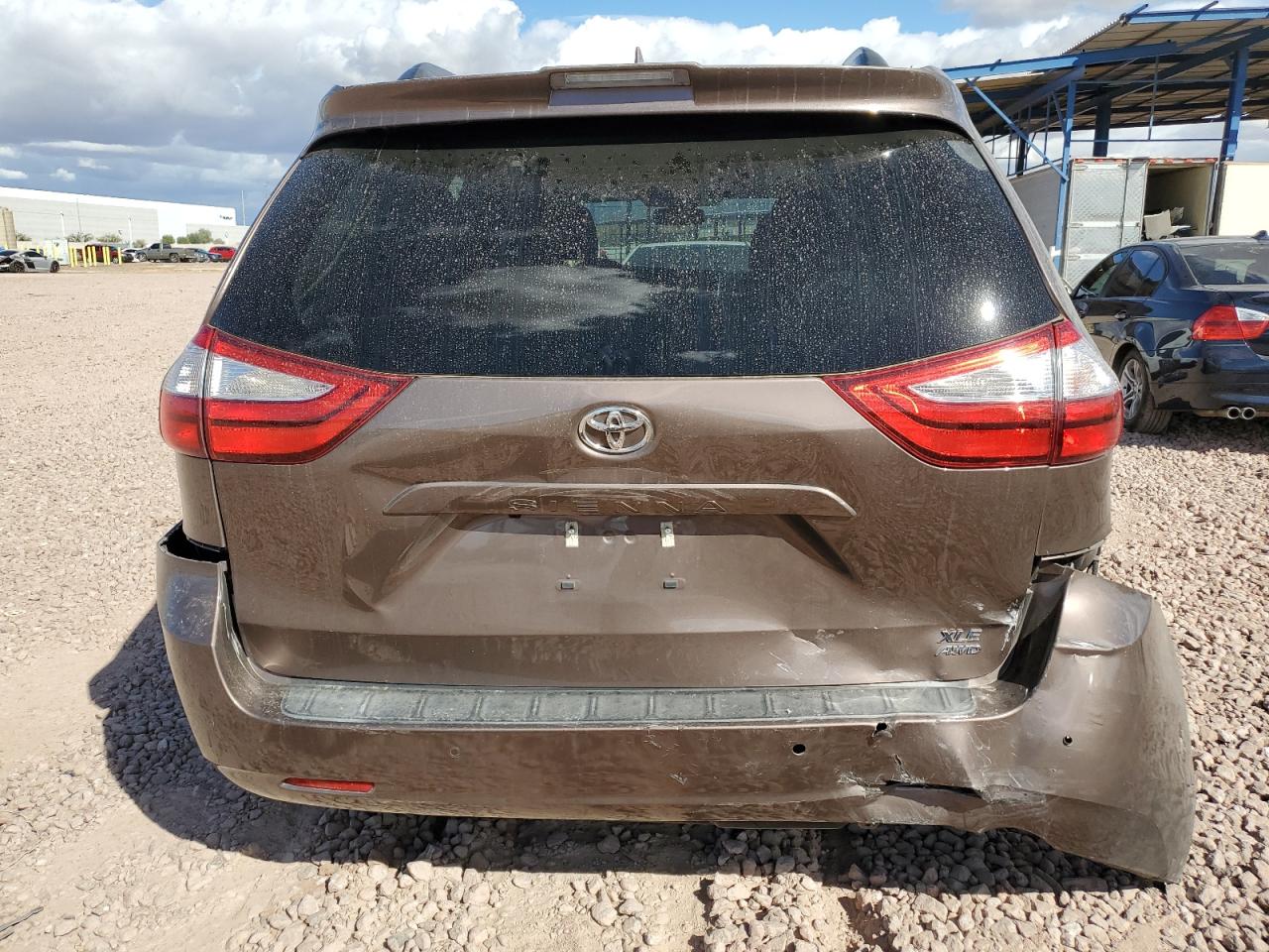 2018 Toyota Sienna - Image 6