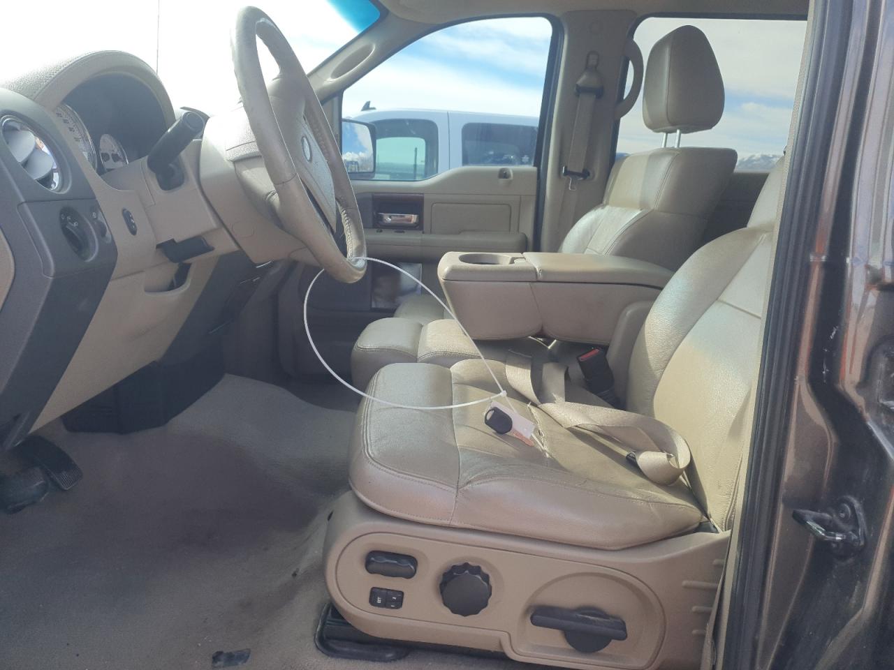 2005 Ford F-150 - Image 7