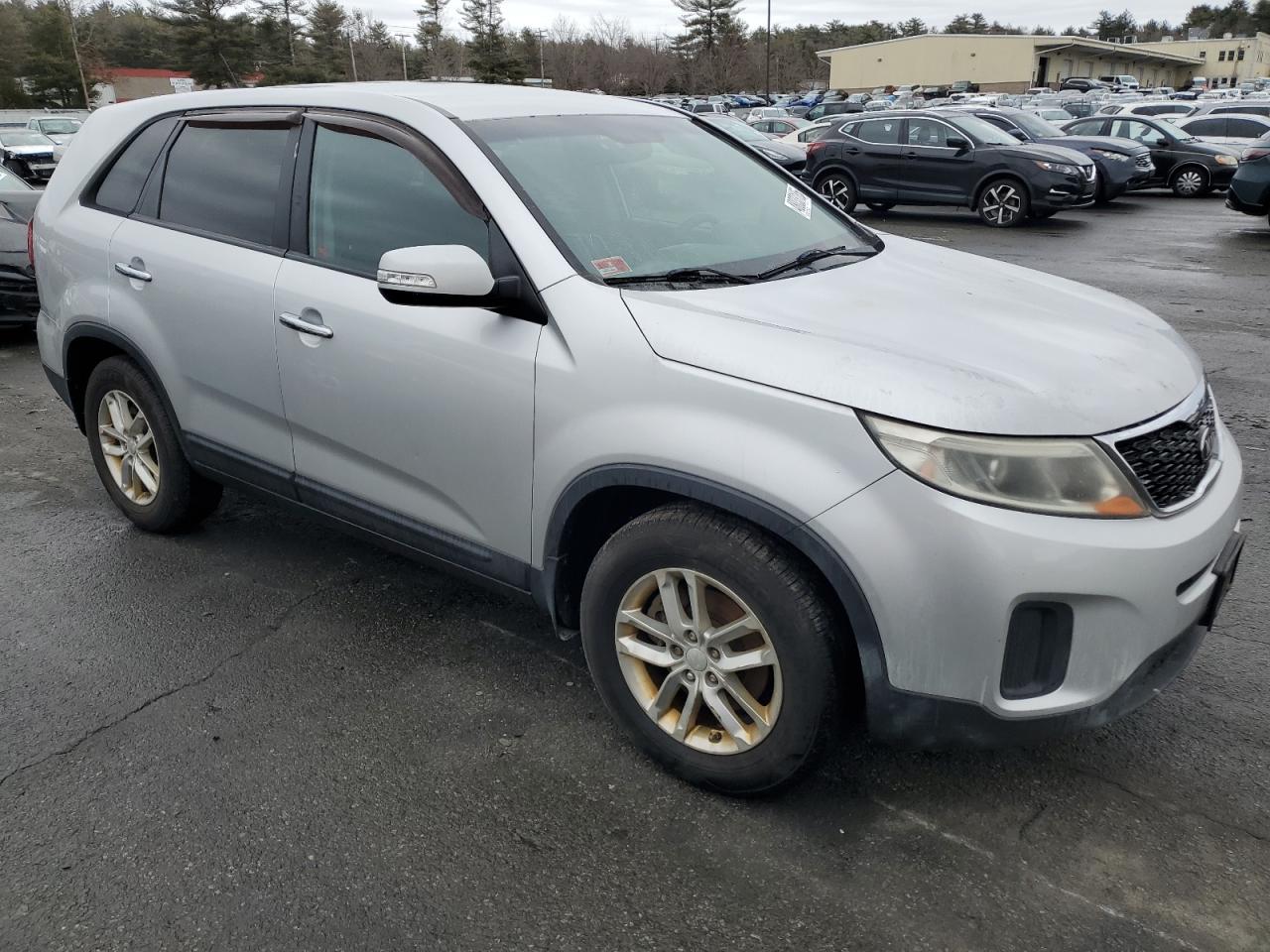 2014 Kia Sorento - Image 4