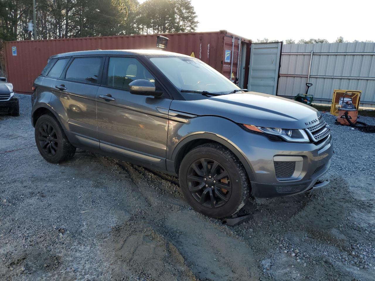 2017 Land Rover Range Rover - Image 4