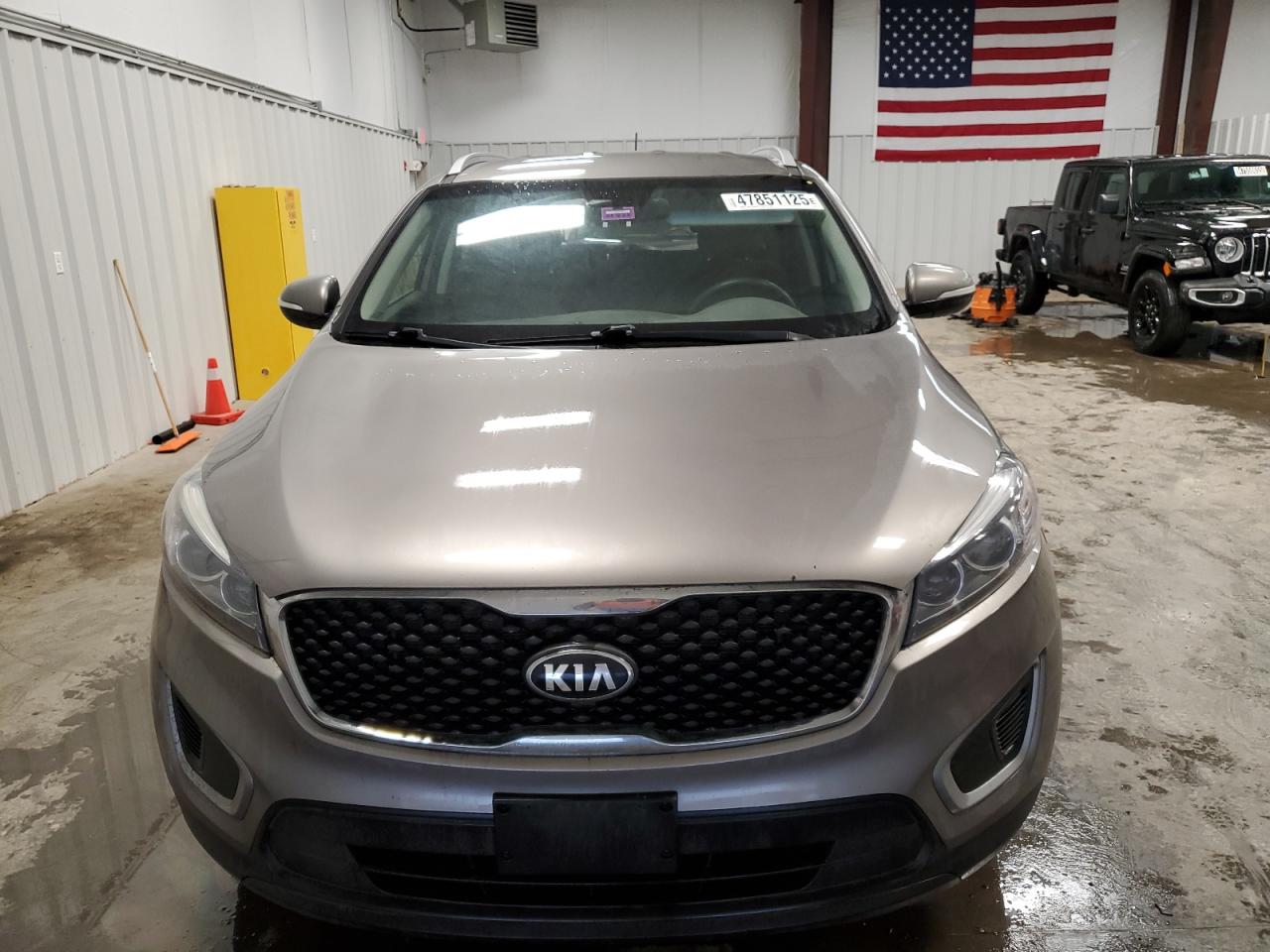 2017 Kia Sorento - Image 5