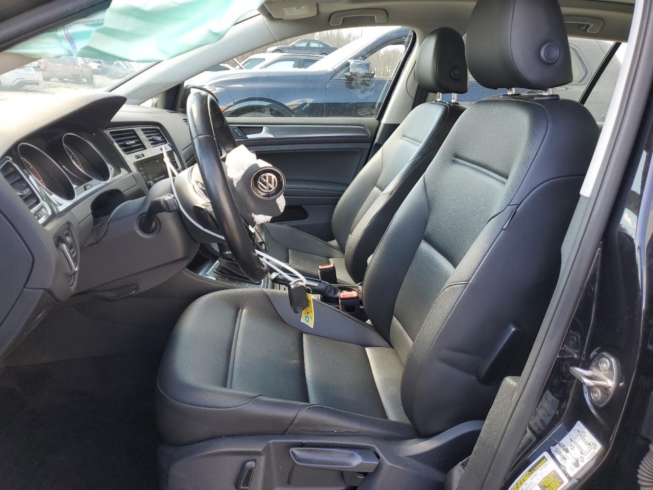 2019 Volkswagen Golf - Image 7