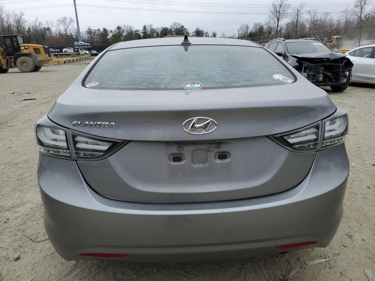 2013 Hyundai Elantra - Image 6