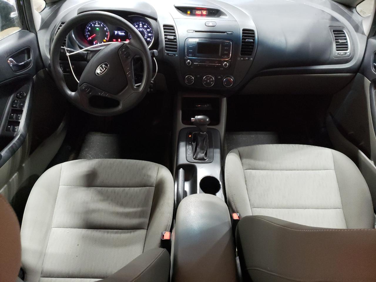 2016 Kia Forte - Image 8