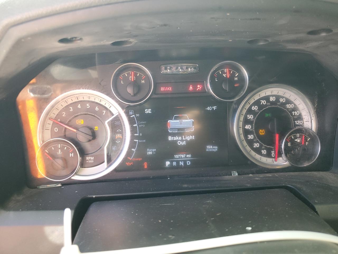 2016 RAM 1500 - Image 9