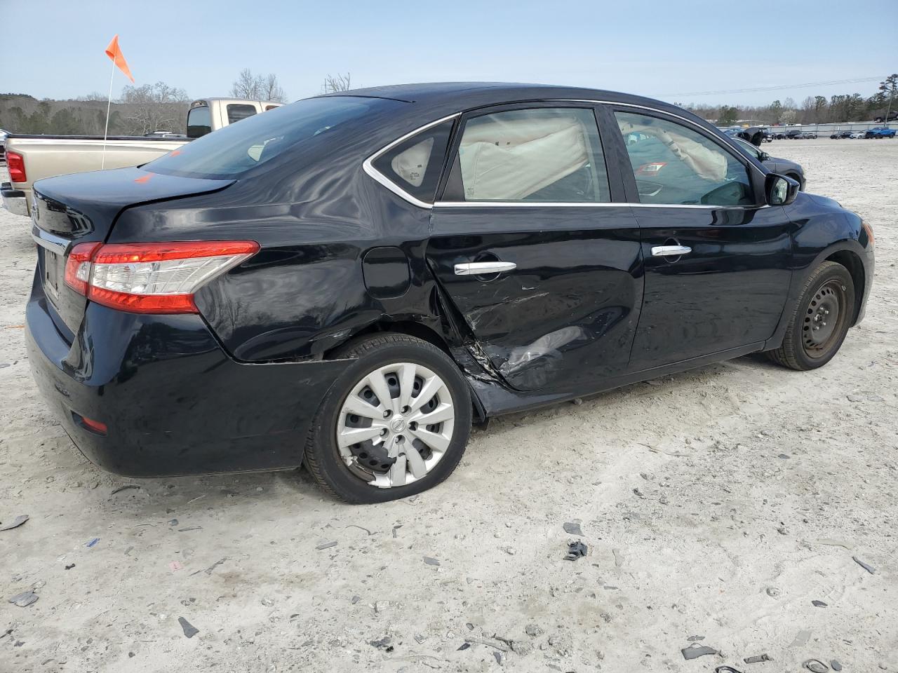 2015 Nissan Sentra - Image 3