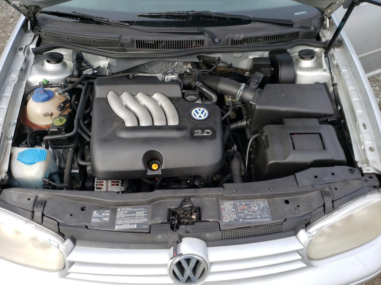 2003 Volkswagen Golf - Image 11