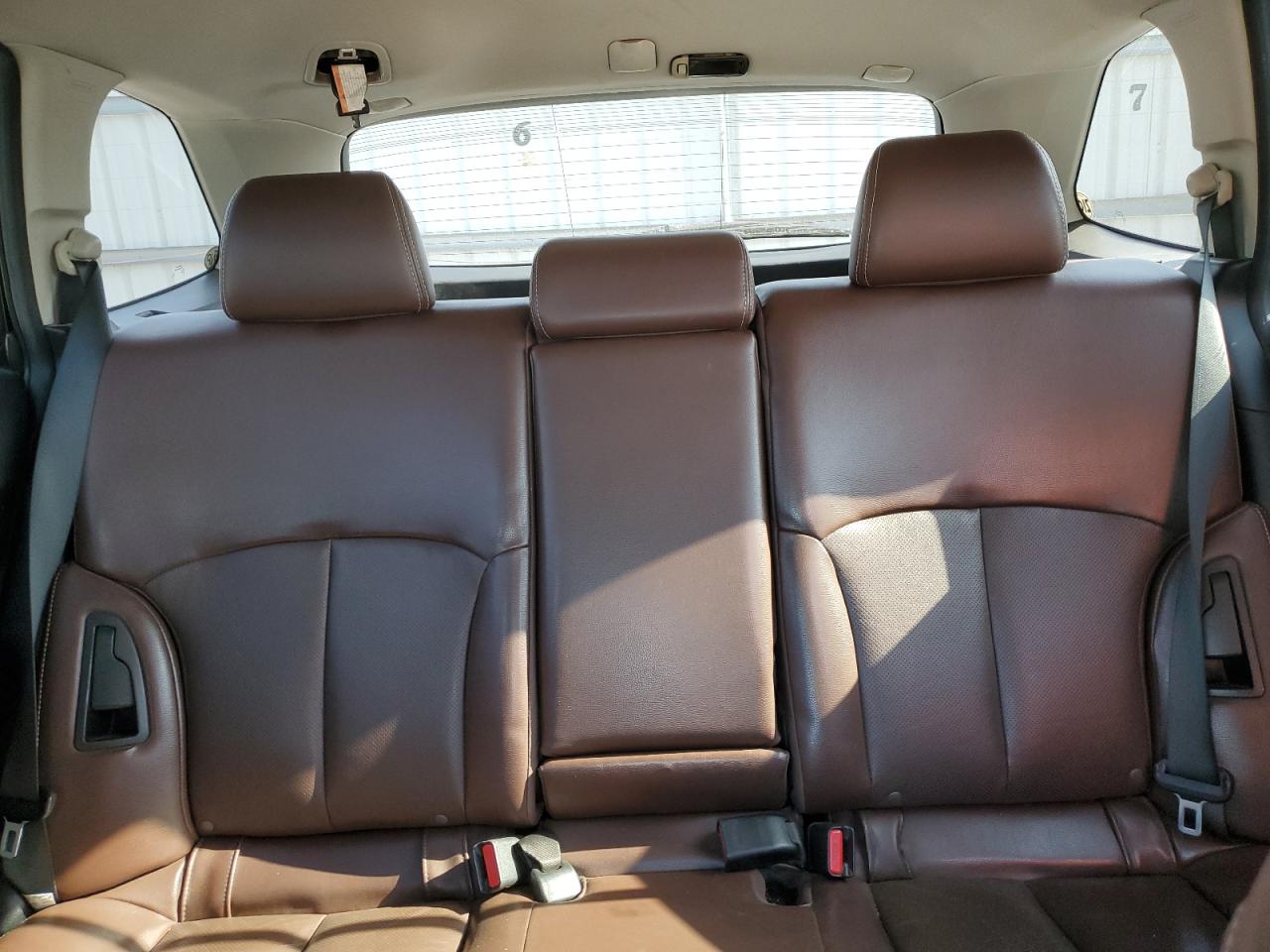 2013 Subaru Outback - Image 10