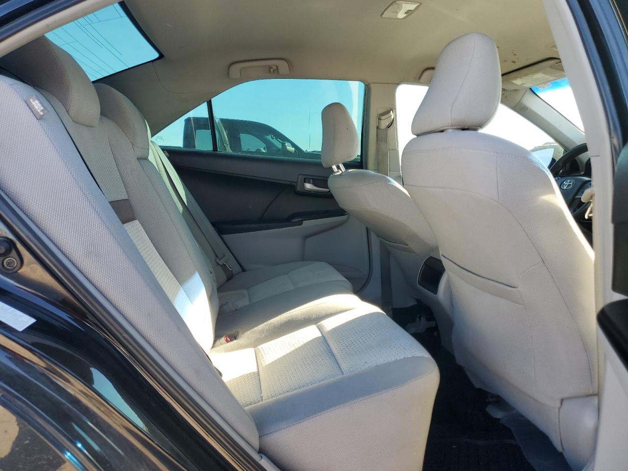 2012 Toyota Camry - Image 10