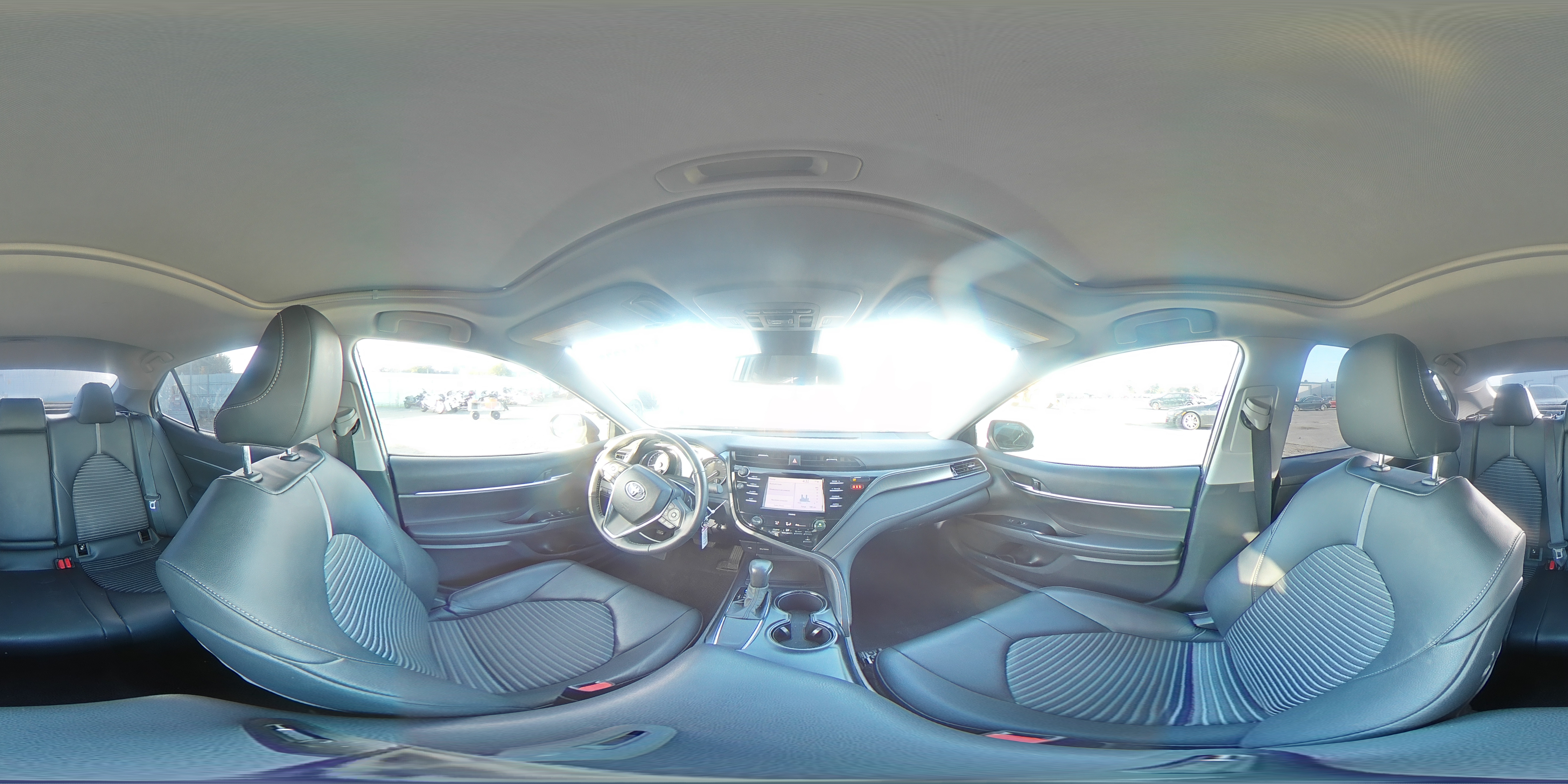 2020 Toyota Camry - Image 13