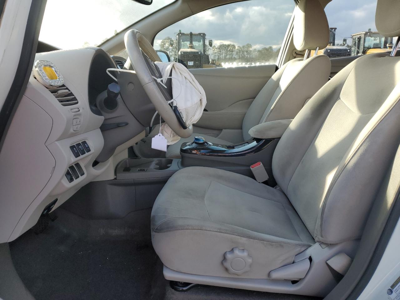 2012 Nissan Leaf - Image 7
