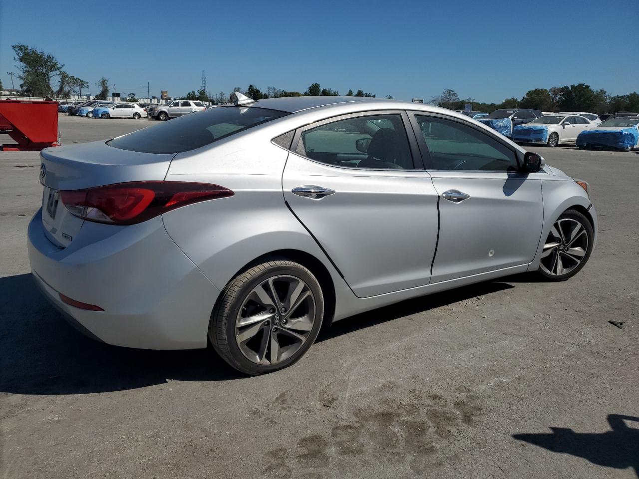 2014 Hyundai Elantra - Image 3