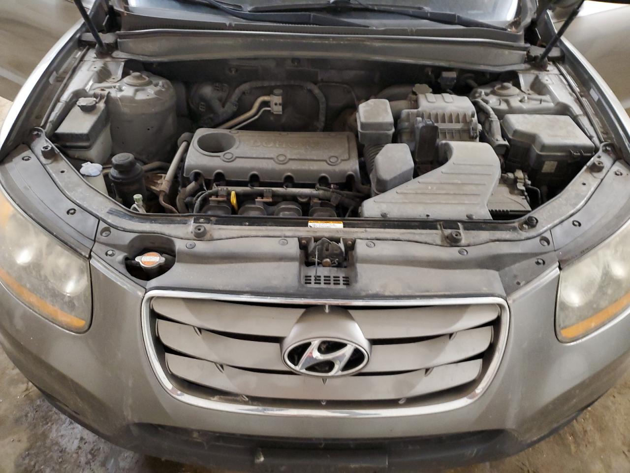 2011 Hyundai Santa Fe - Image 12