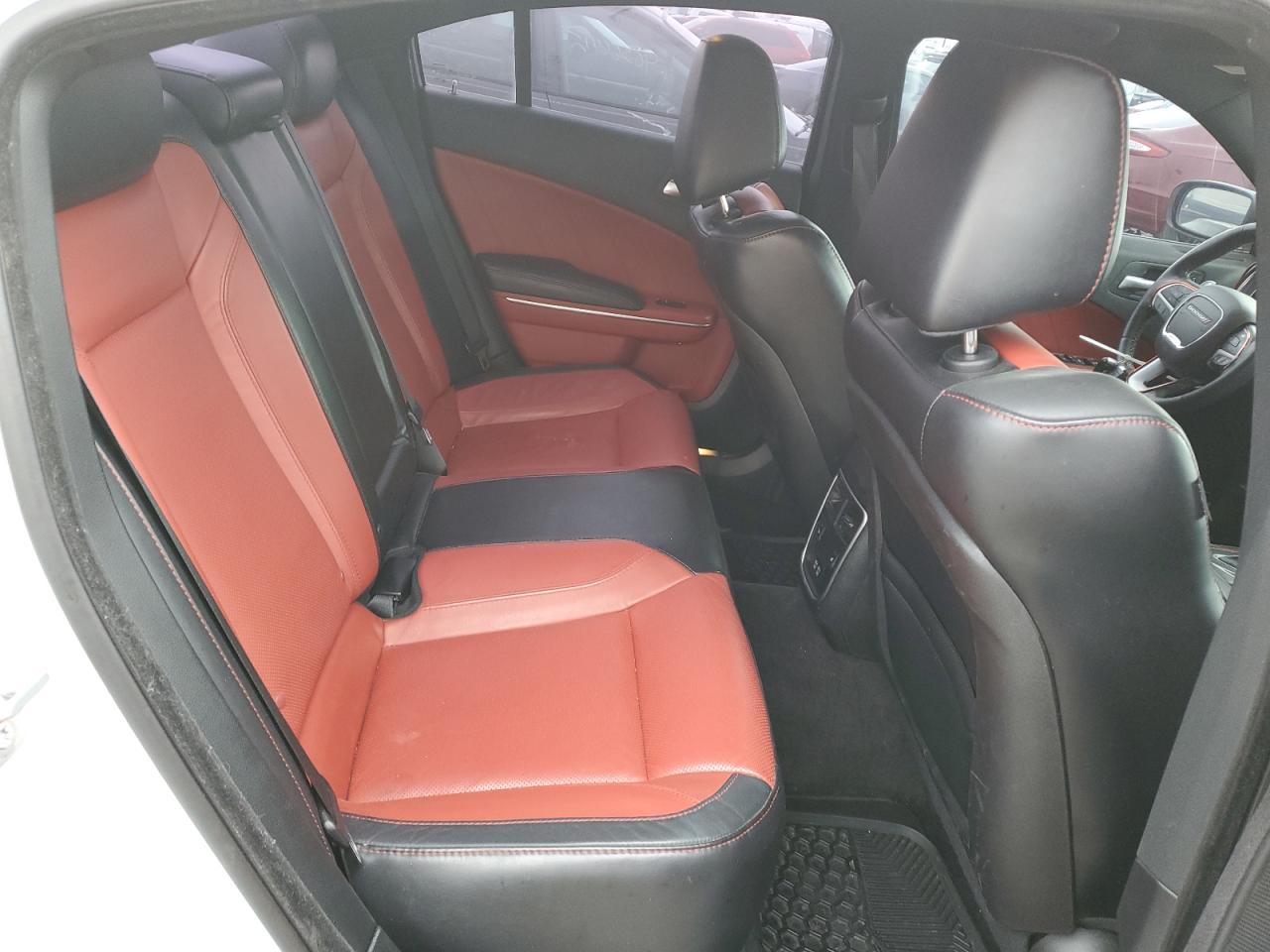 2016 Dodge Charger - Image 10