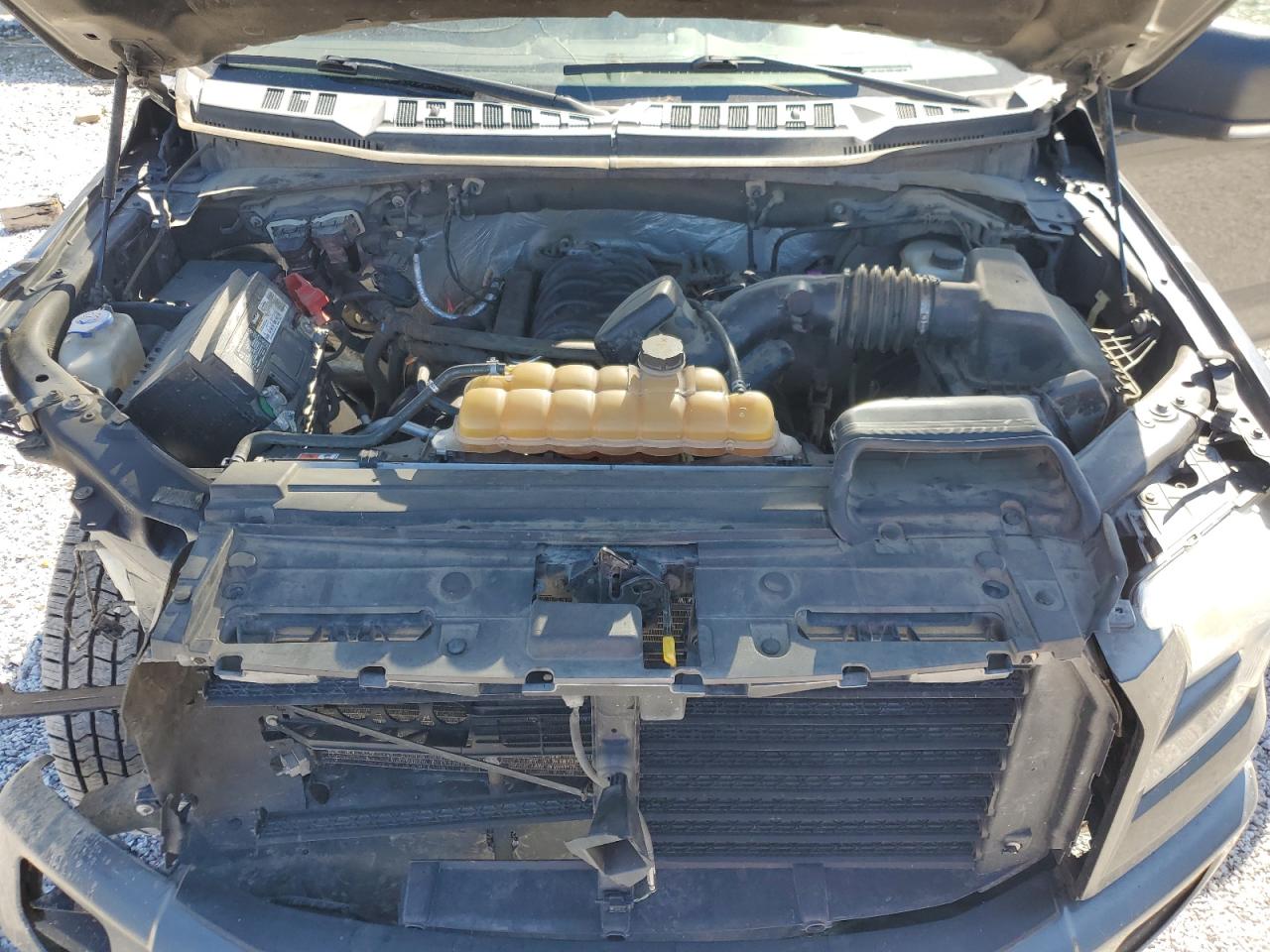 2015 Ford F-150 - Image 11