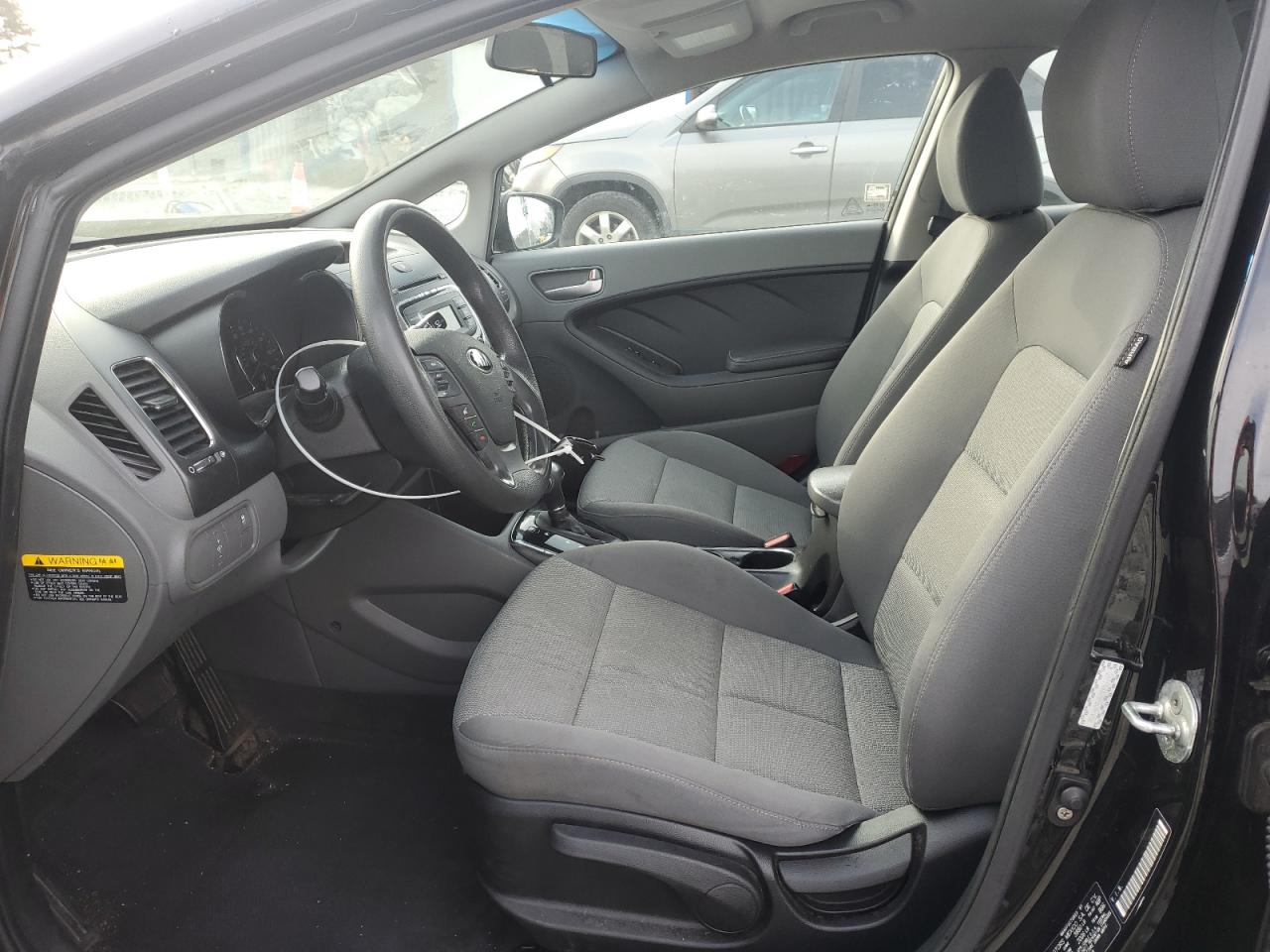 2017 Kia Forte - Image 7