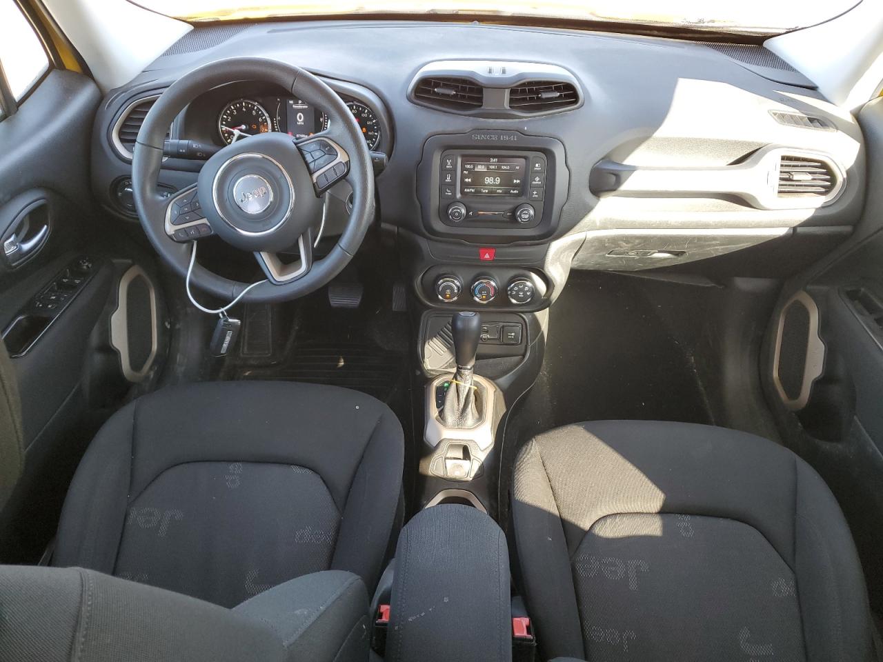 2016 Jeep Renegade - Image 8