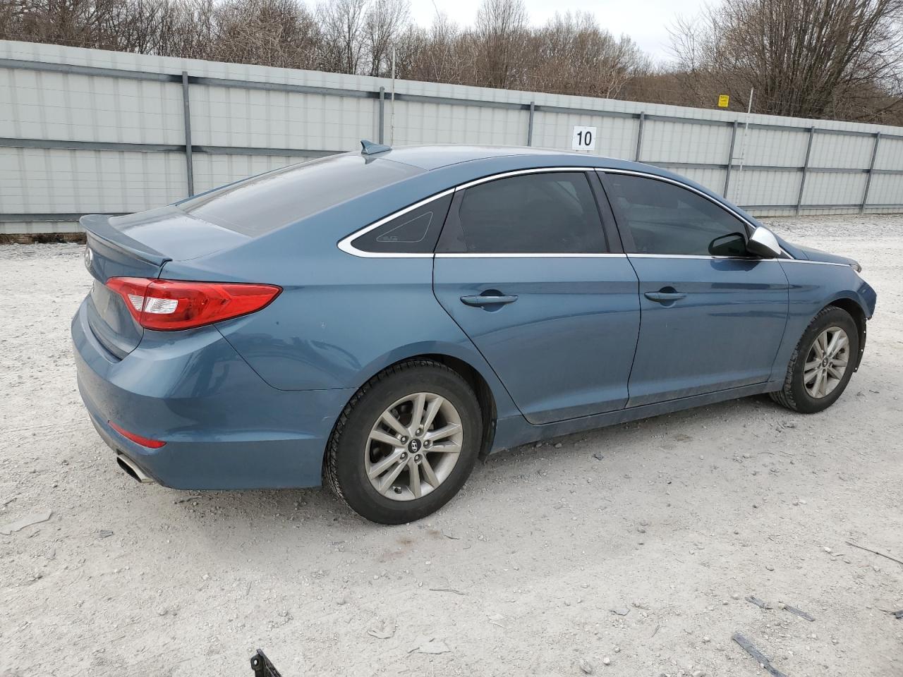 2015 Hyundai Sonata - Image 3