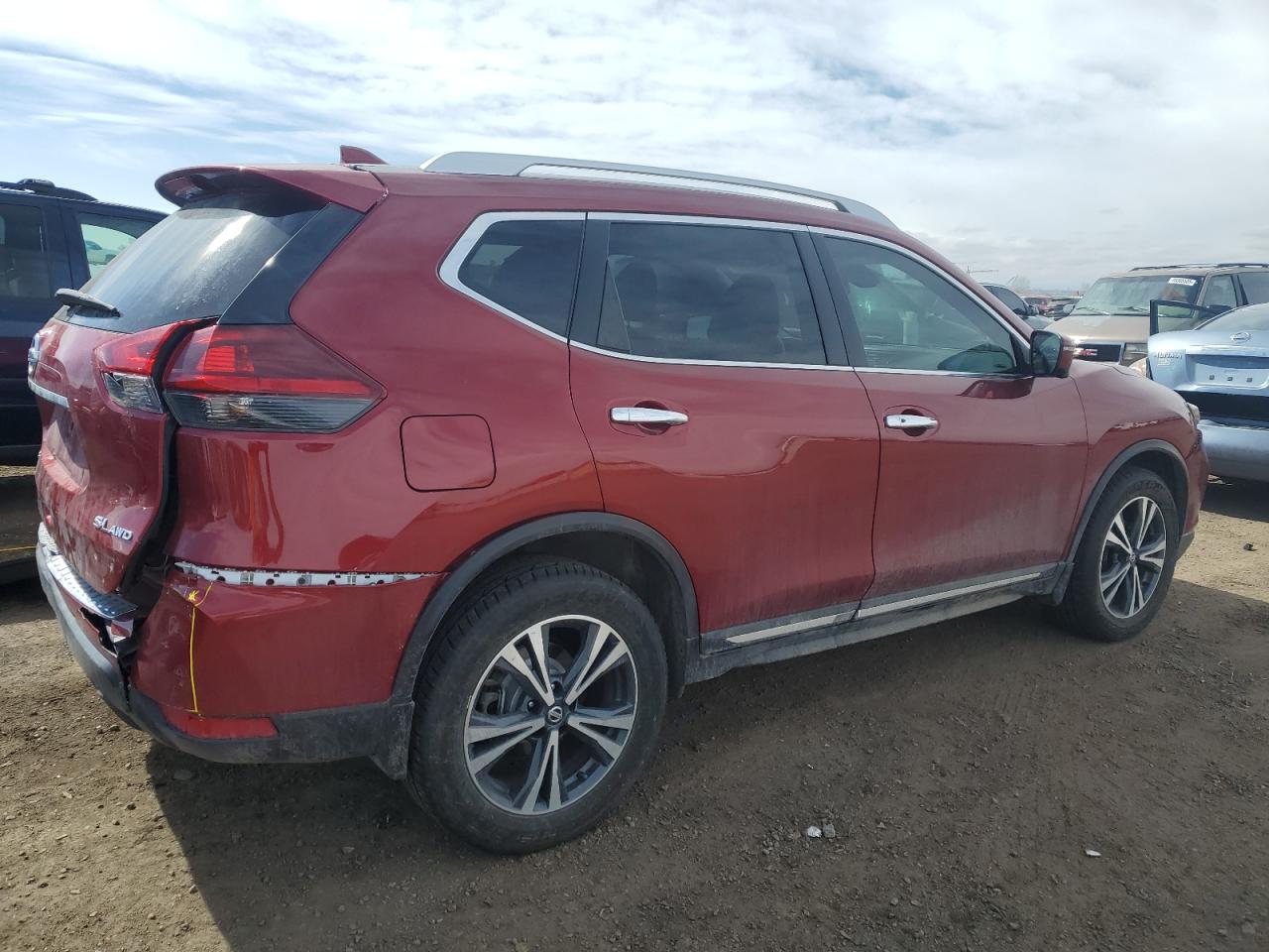 2018 Nissan Rogue - Image 3