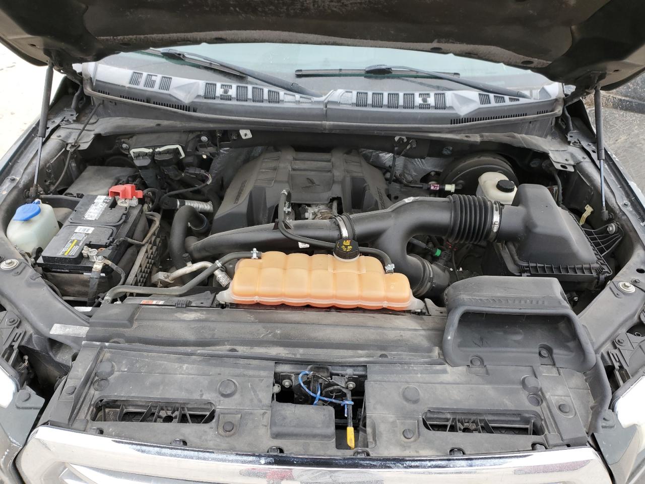 2015 Ford F-150 - Image 13