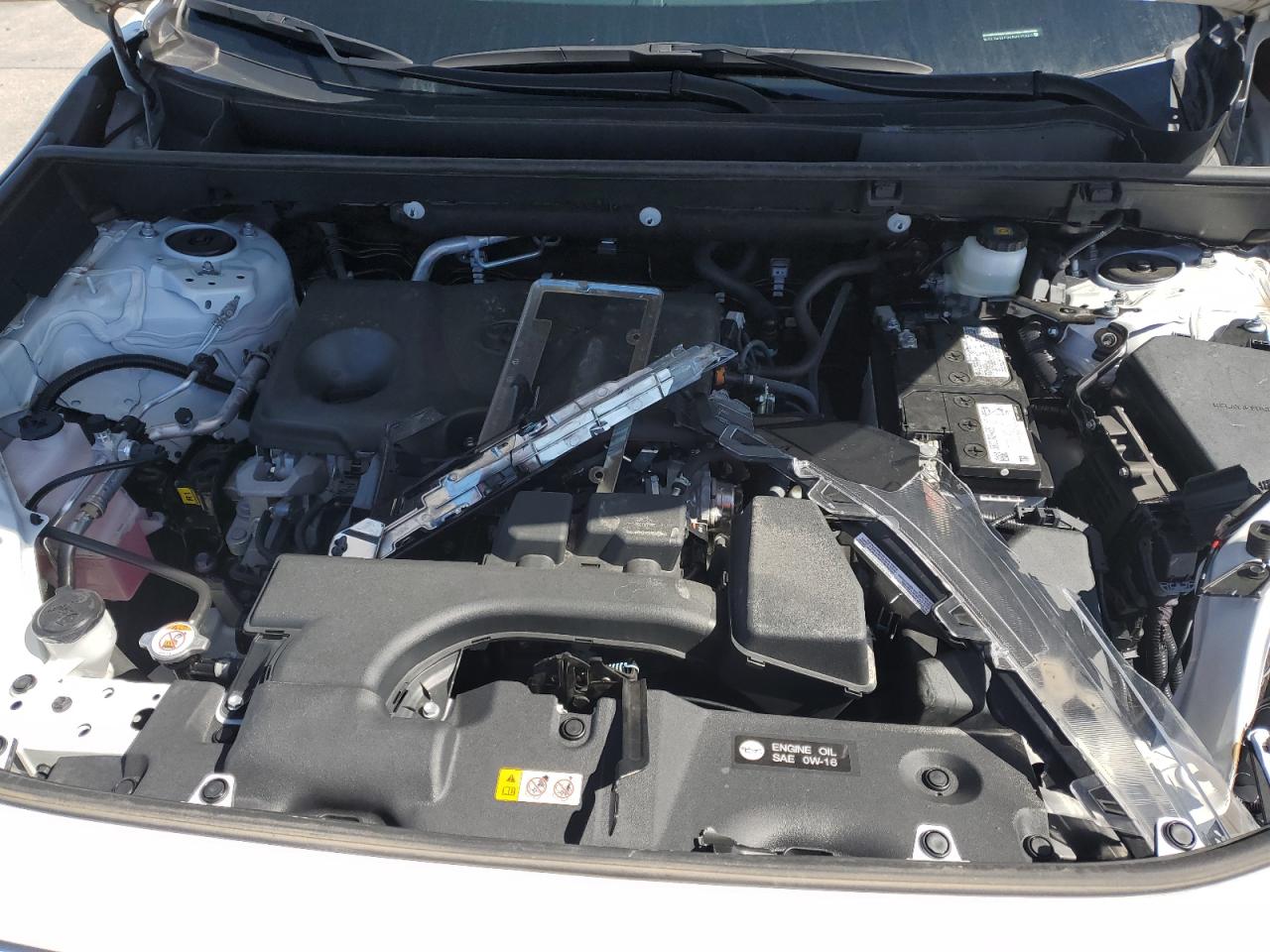 2024 Toyota RAV 4 - Image 12