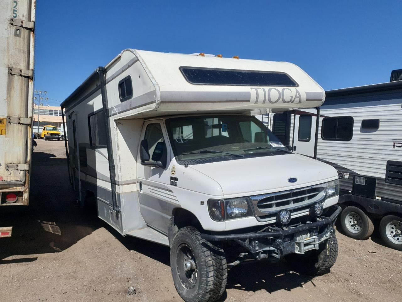 1999 Ford Econoline E350 Cutaway Van zu verkaufen in Colorado Springs, CO - Rear End