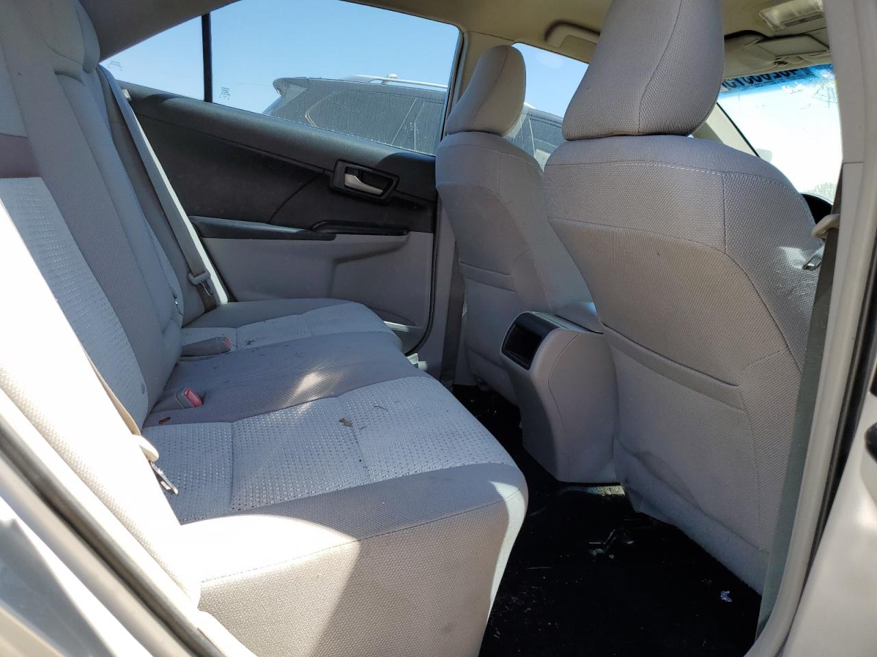 2012 Toyota Camry - Image 11