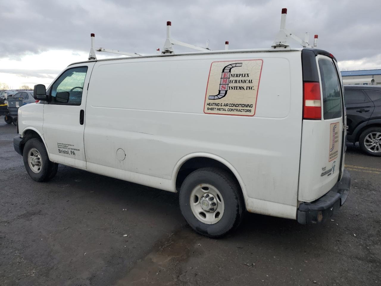 2014 Chevrolet Express - Image 2