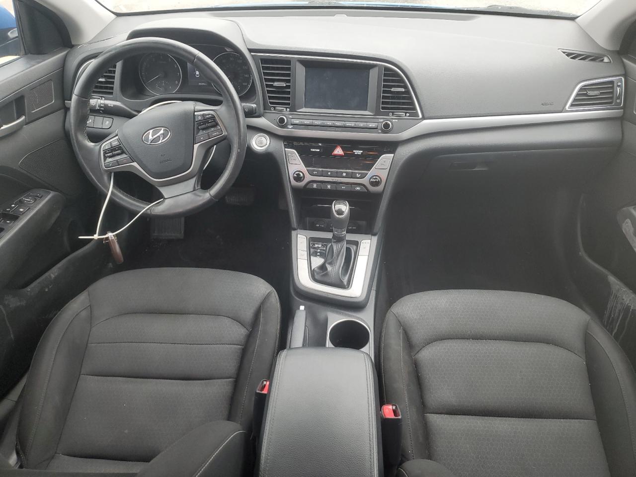 2017 Hyundai Elantra - Image 8