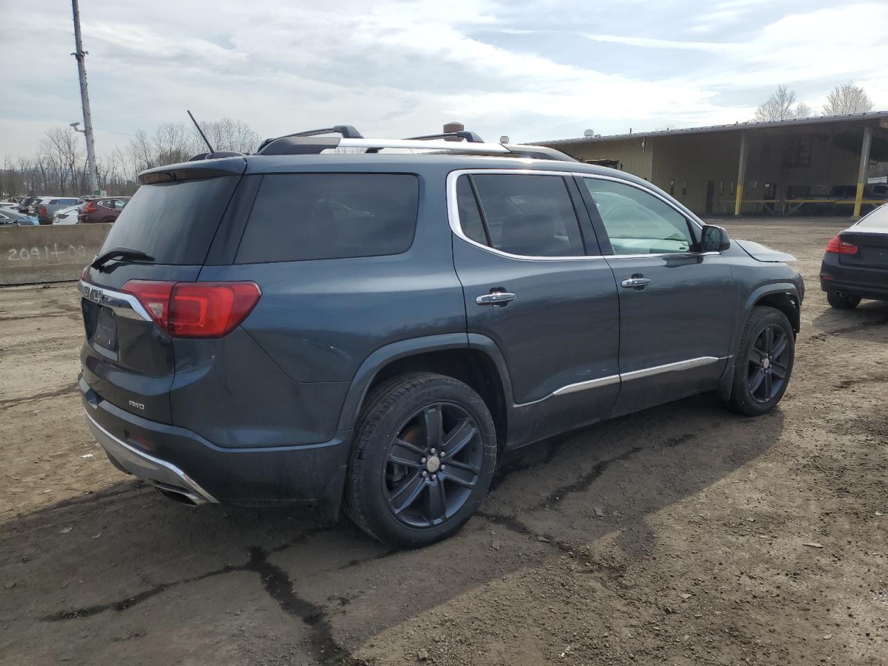 2019 GMC Acadia - Image 3