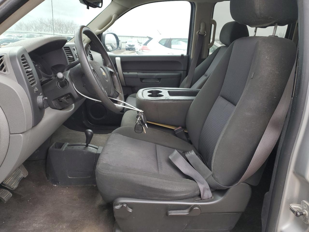 2011 Chevrolet Silverado - Image 7