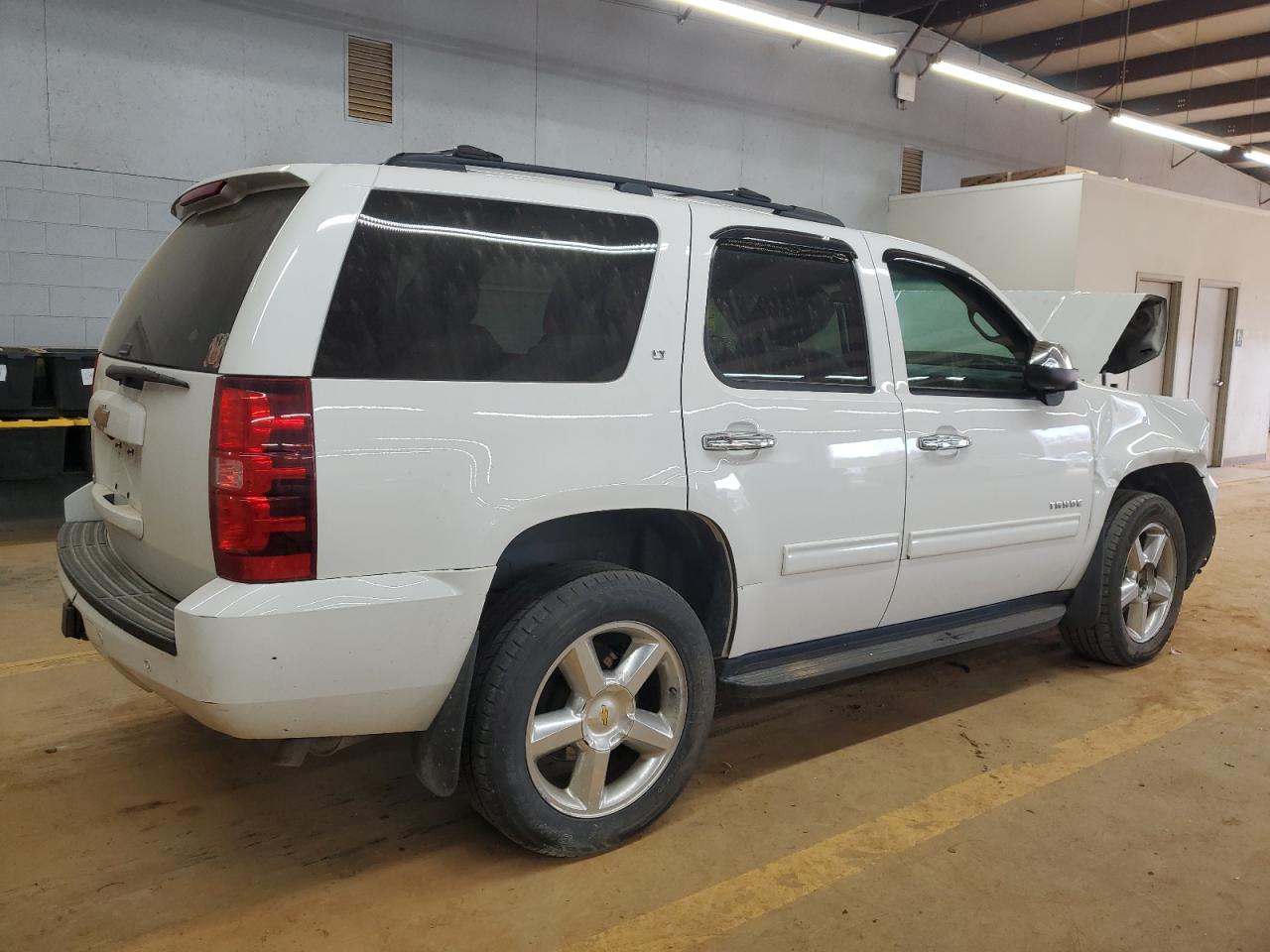 2013 Chevrolet Tahoe - Image 3