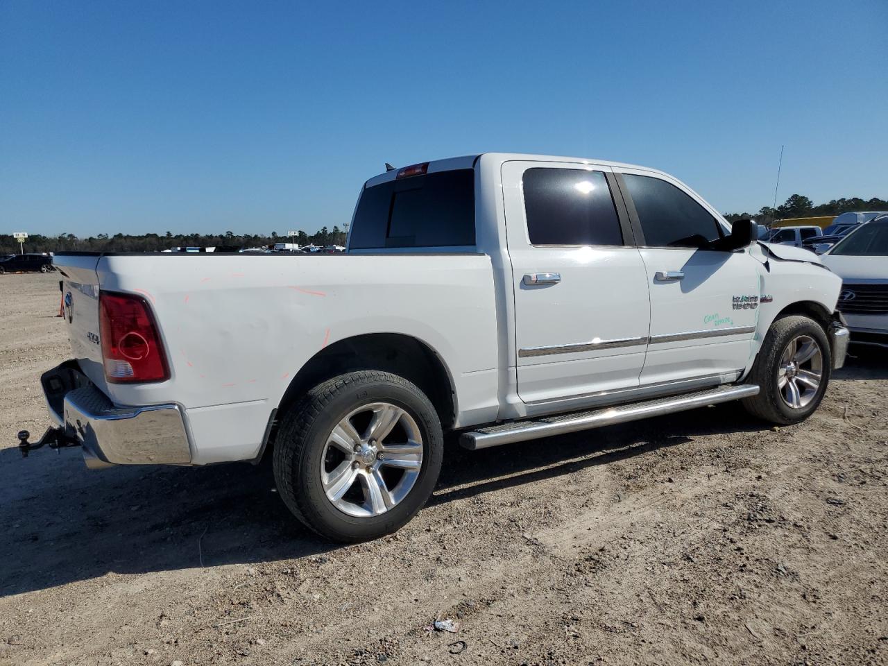 2014 RAM 1500 - Image 3