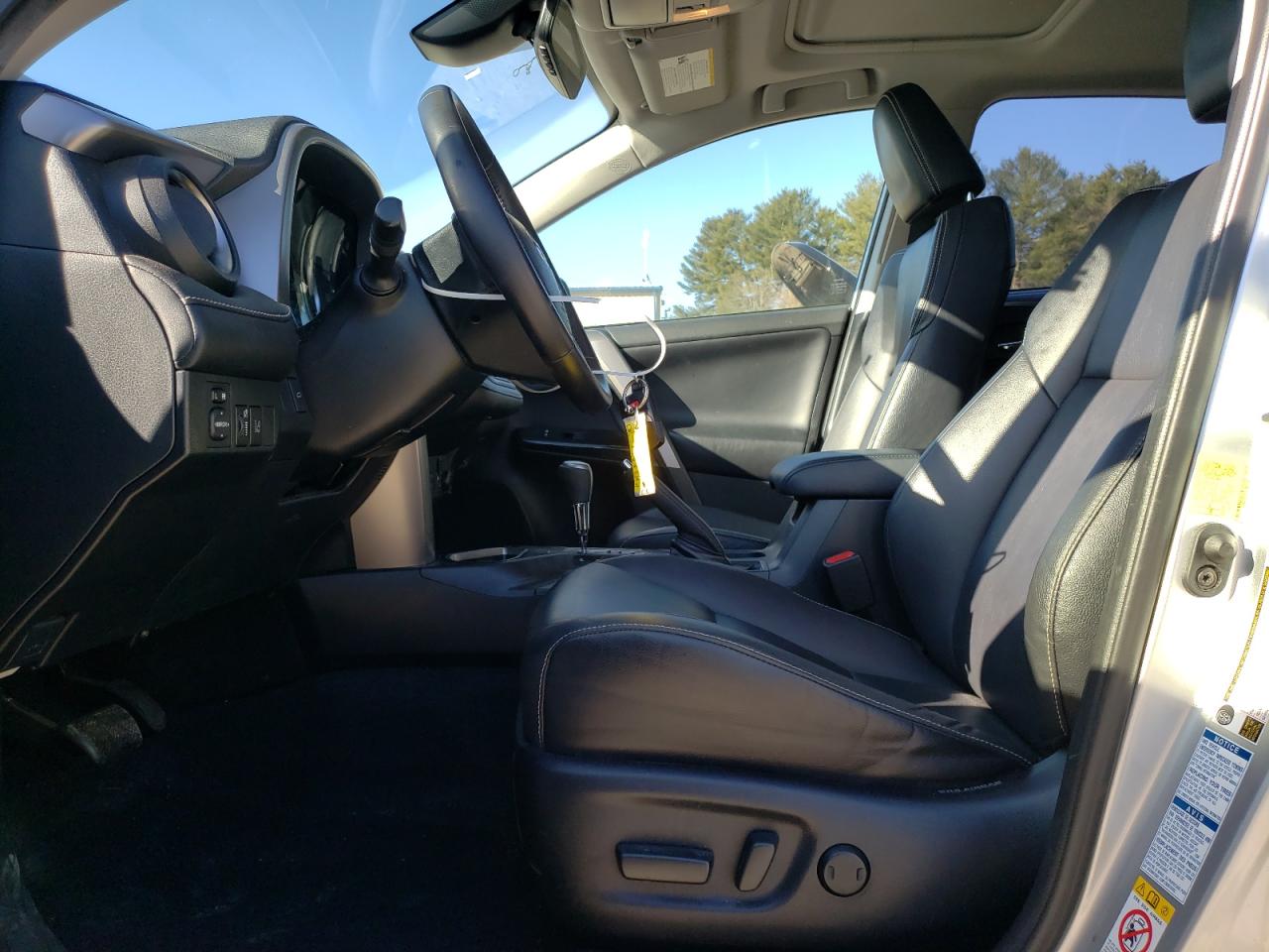 2016 Toyota RAV 4 - Image 7