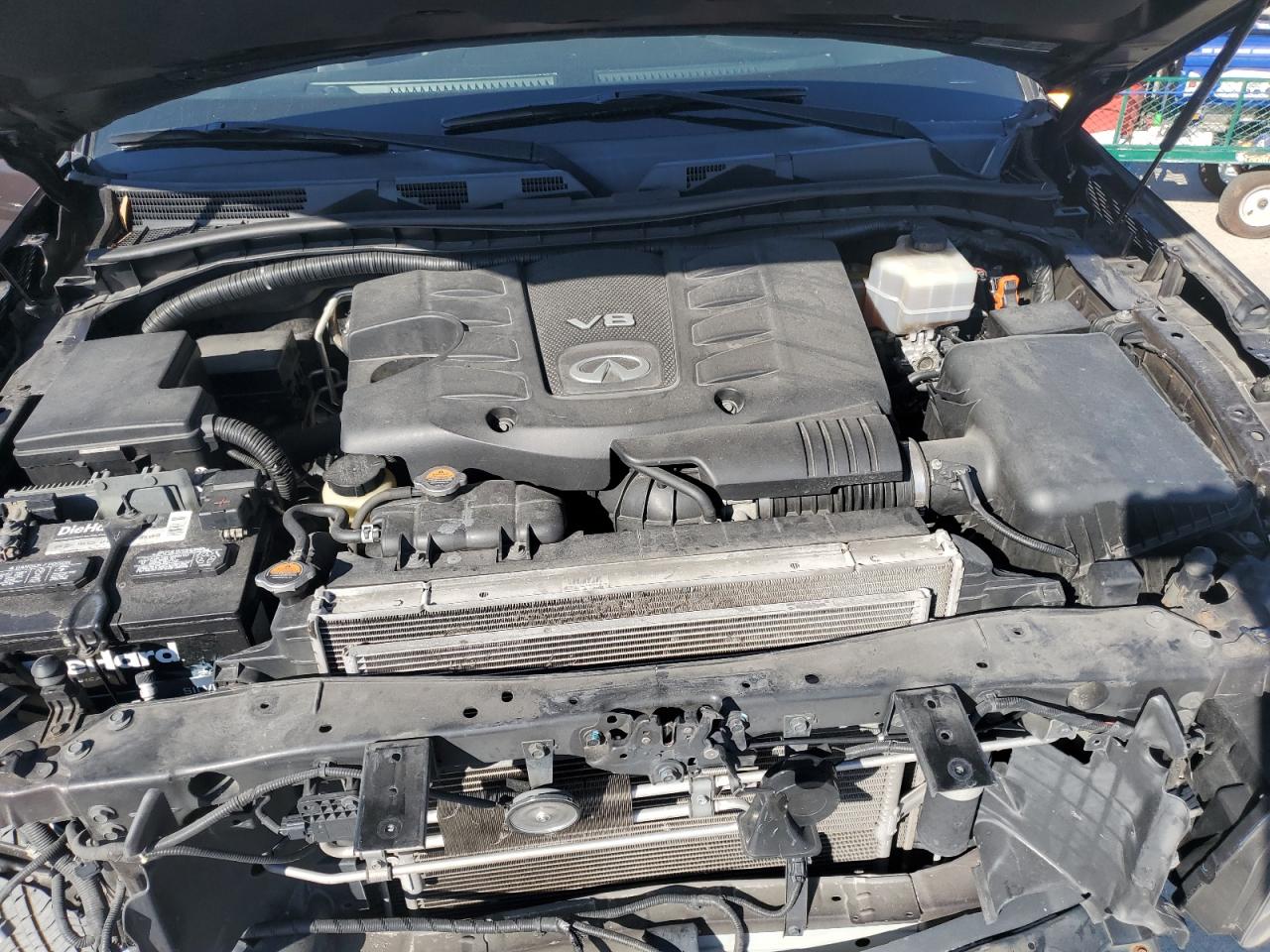 2015 Infiniti QX80 - Image 13
