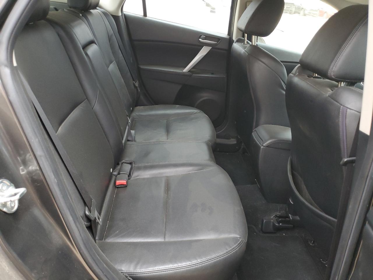 2012 Mazda 3 - Image 10