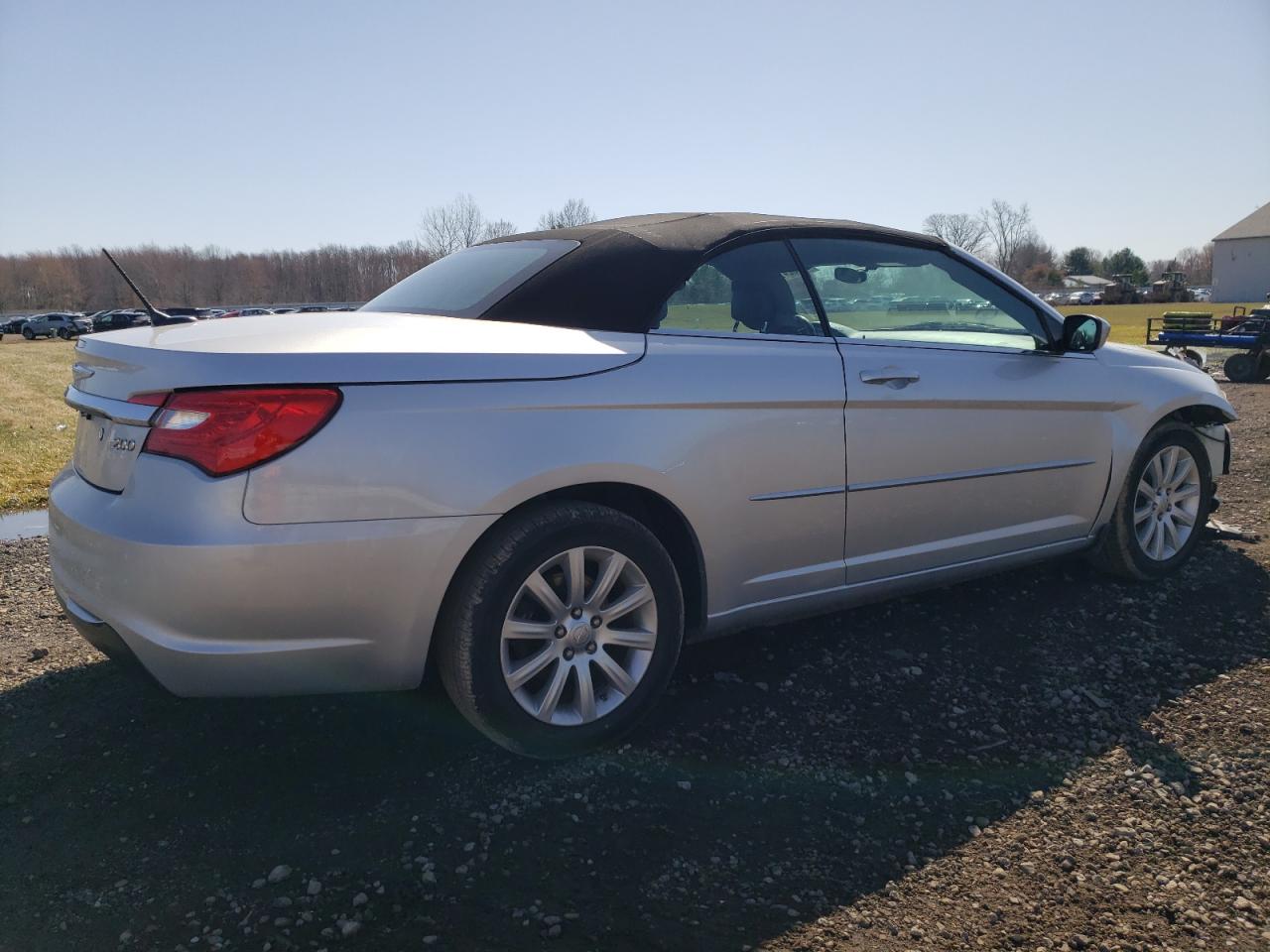 2012 Chrysler 200 - Image 3