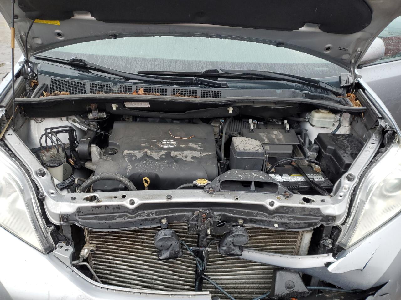 2013 Toyota Sienna - Image 12