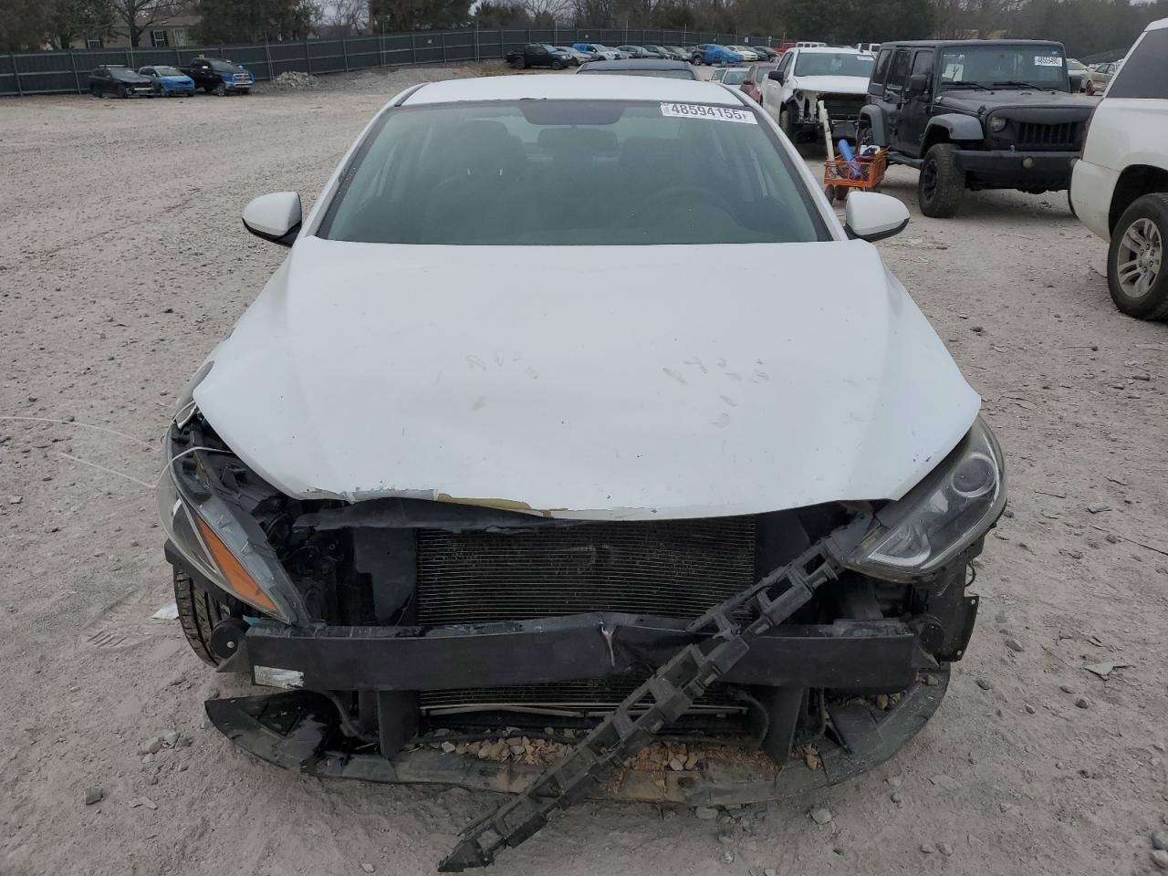 2017 Hyundai Elantra - Image 5