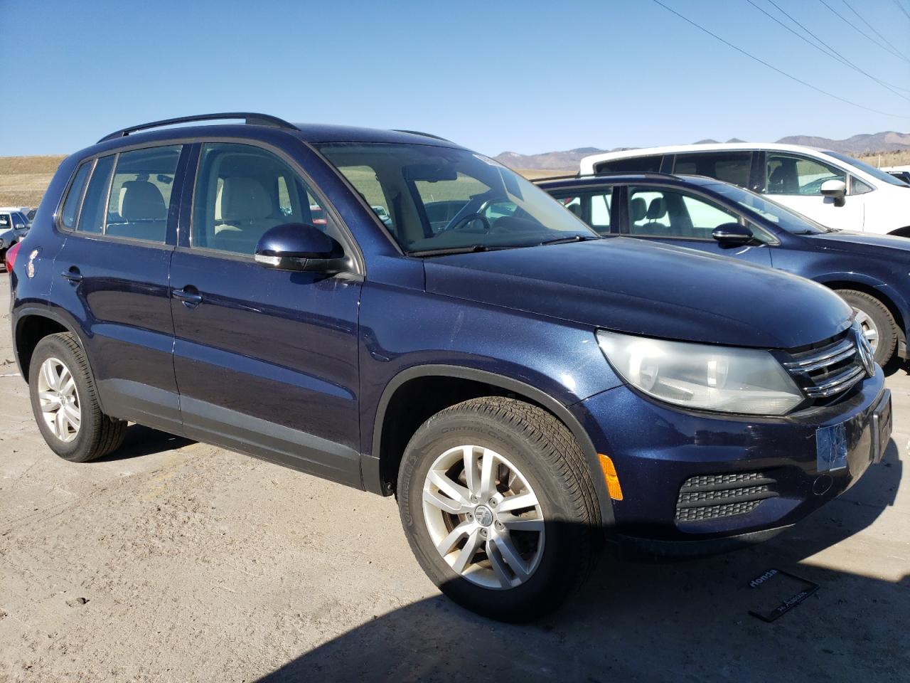 2016 Volkswagen Tiguan - Image 4