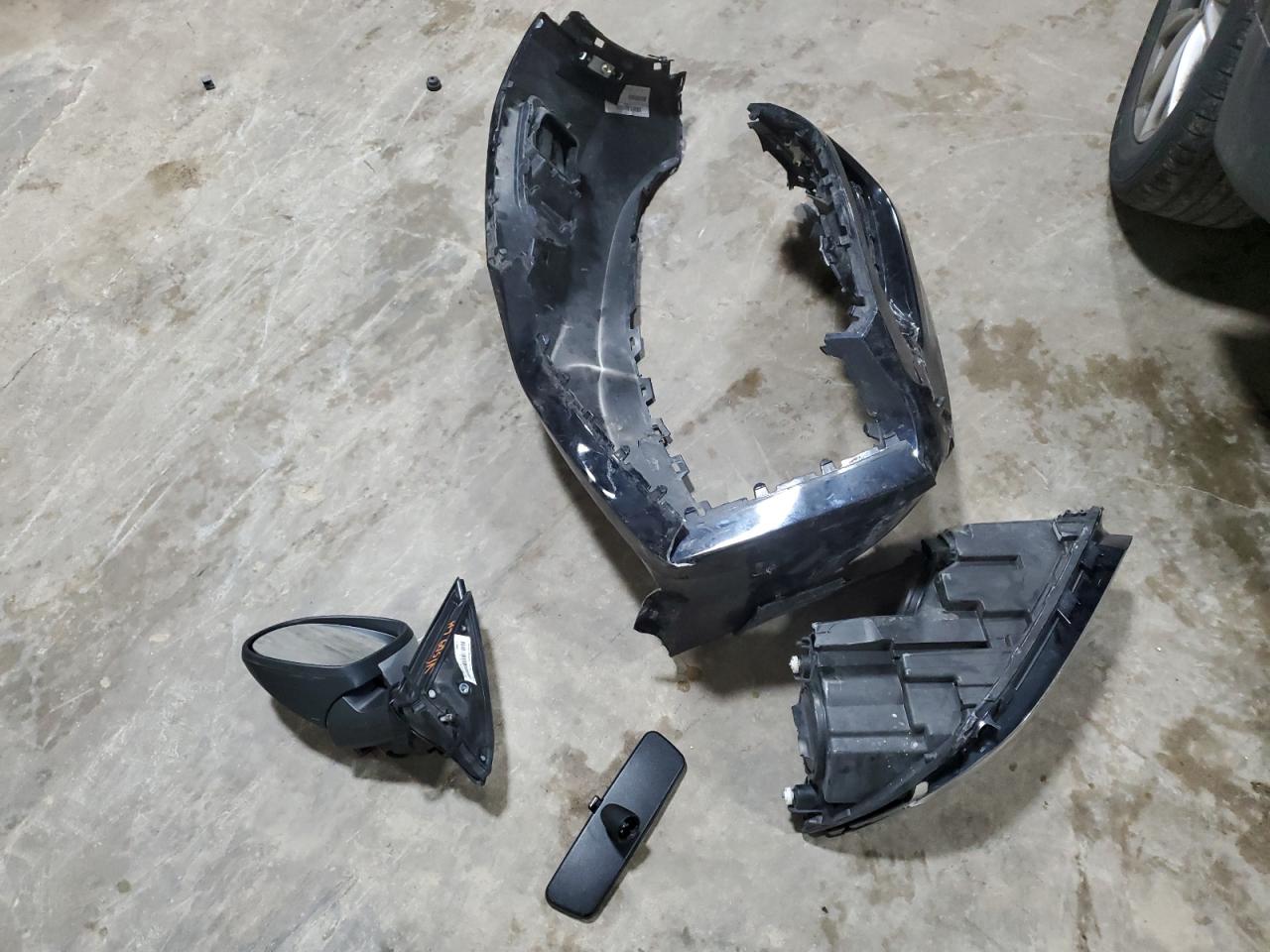 WVGBV7AX6JK006045 2018 Volkswagen Tiguan Limited