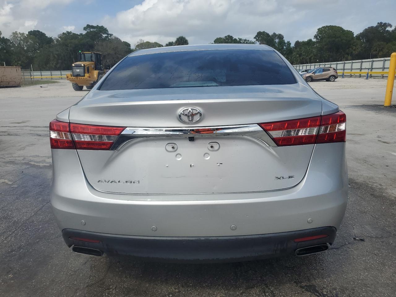 2013 Toyota Avalon - Image 6