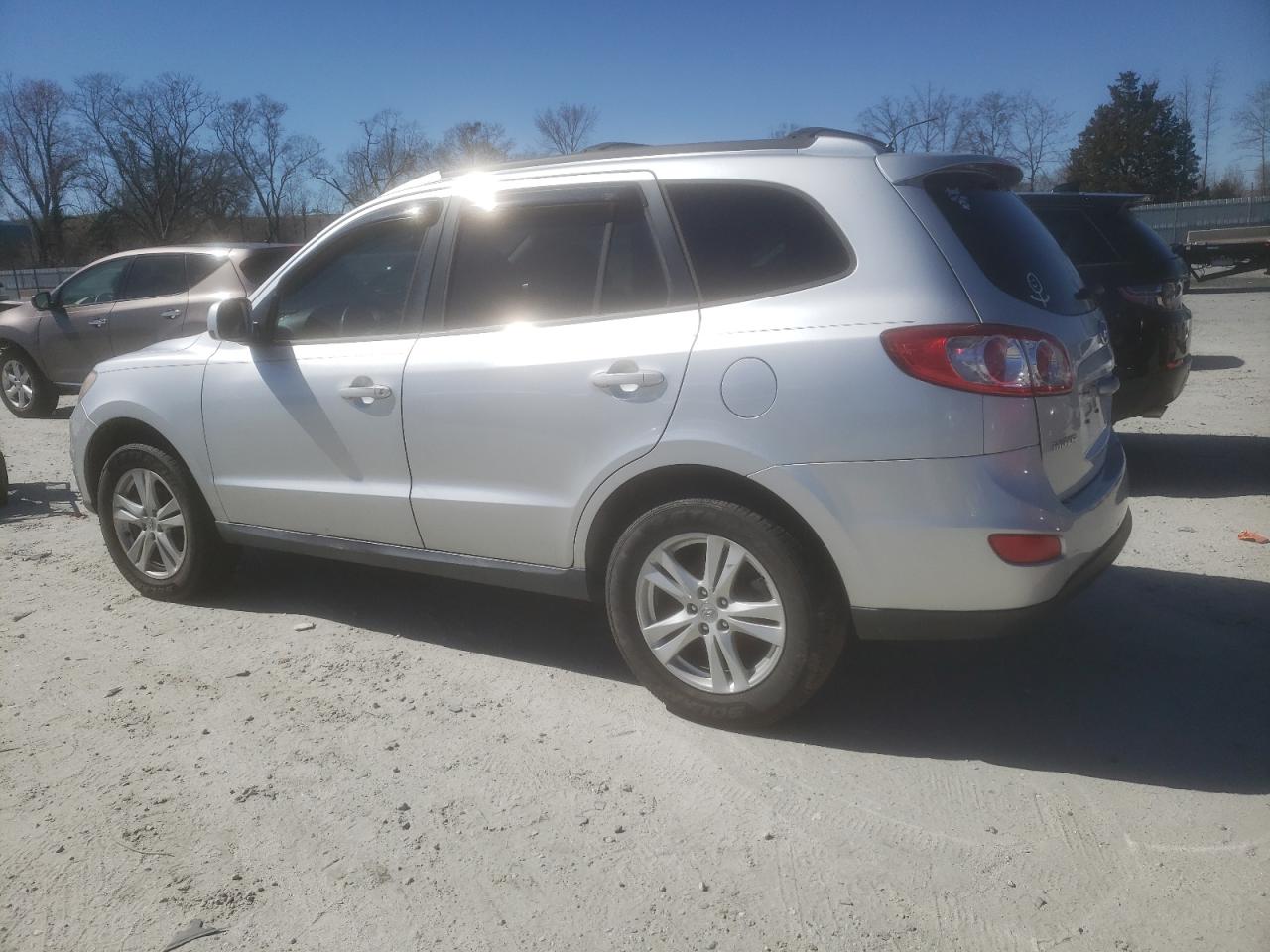 2011 Hyundai Santa Fe - Image 2