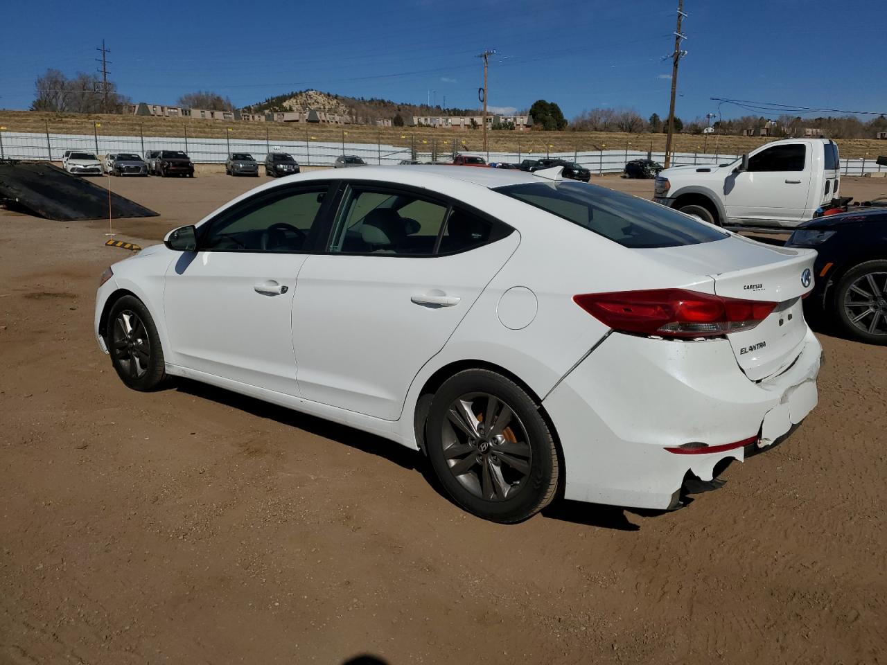 2017 Hyundai Elantra - Image 2