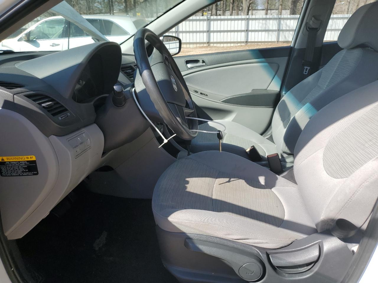 2015 Hyundai Accent - Image 7