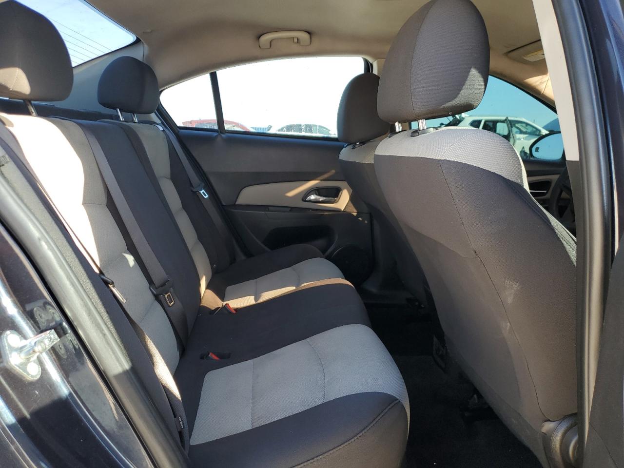 2016 Chevrolet Cruze - Image 11