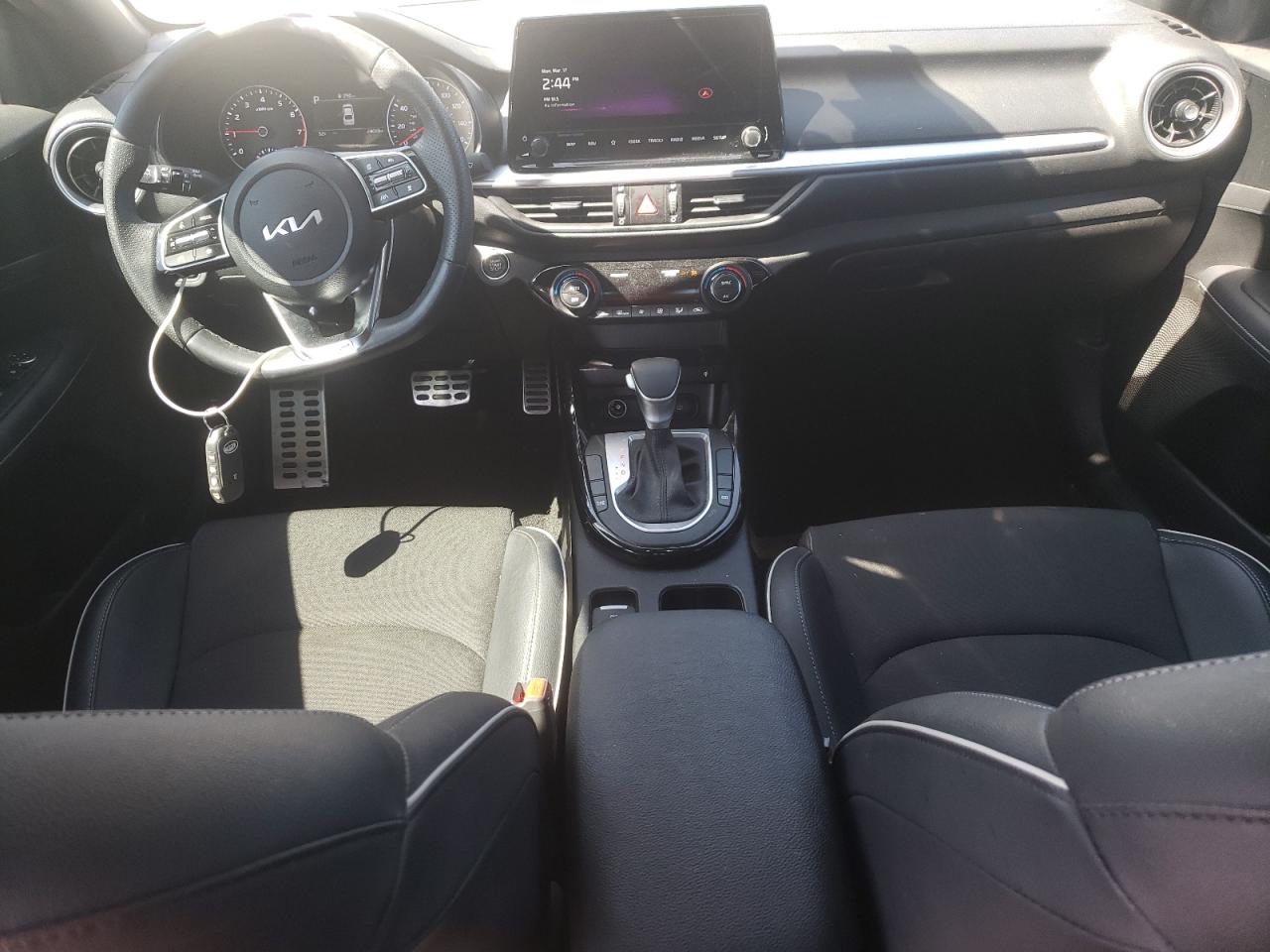 2023 Kia Forte - Image 8