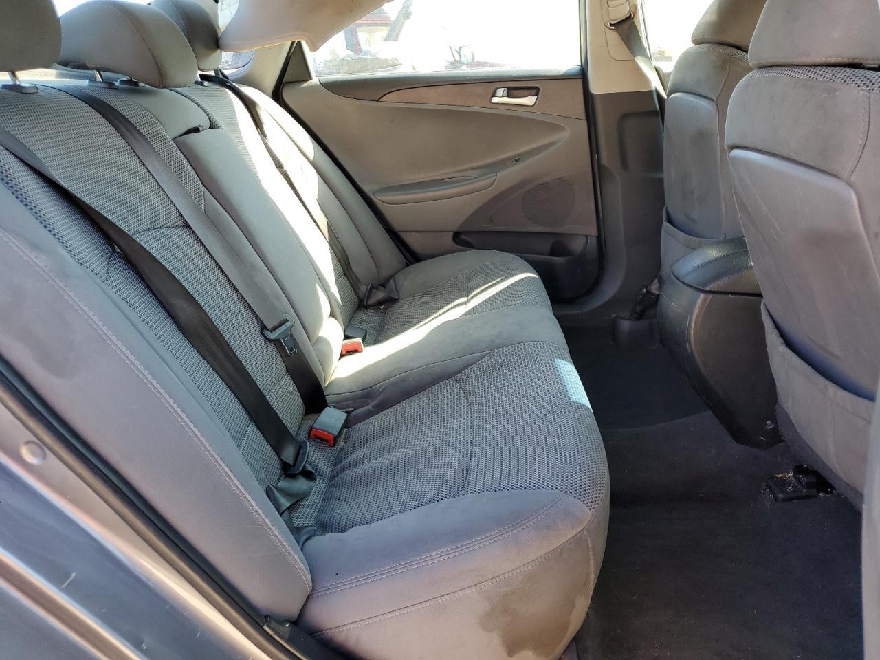 2012 Hyundai Sonata - Image 11